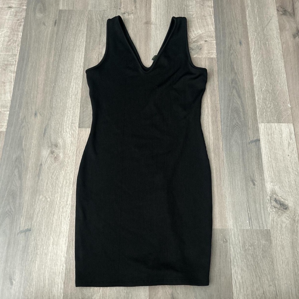 Ribbed black mini bodycon dress